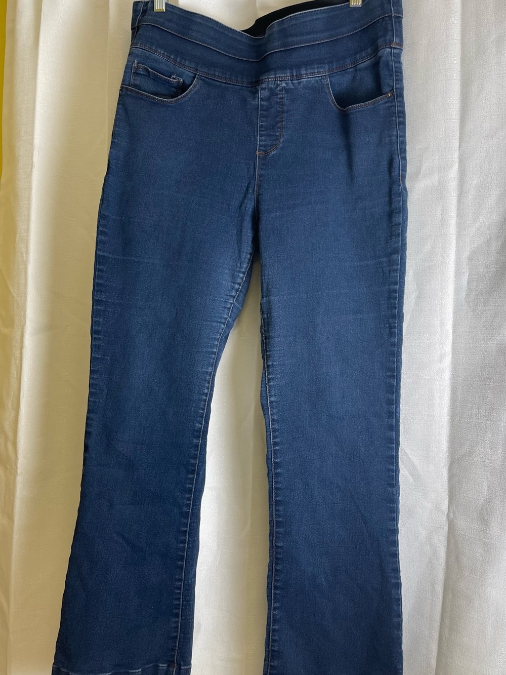 Classic Dark Blue Flare Jeans — Women's Wide Leg